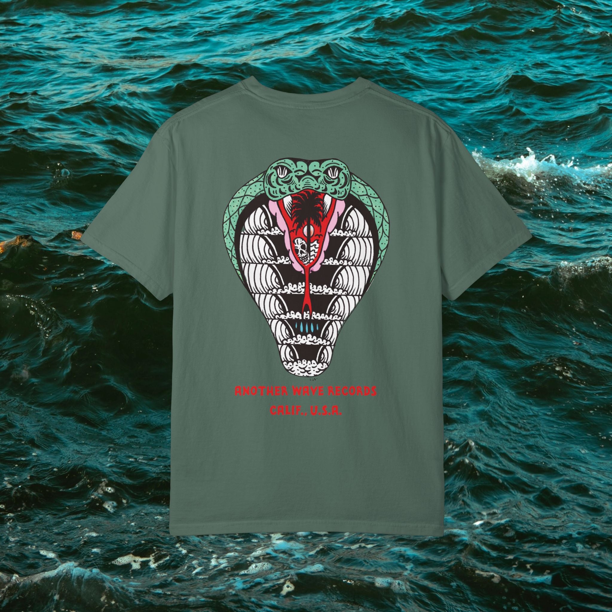 Cobra Tee